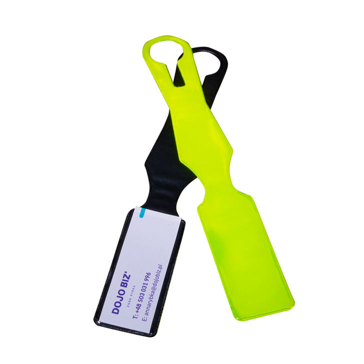 How to use reflective luggage tag