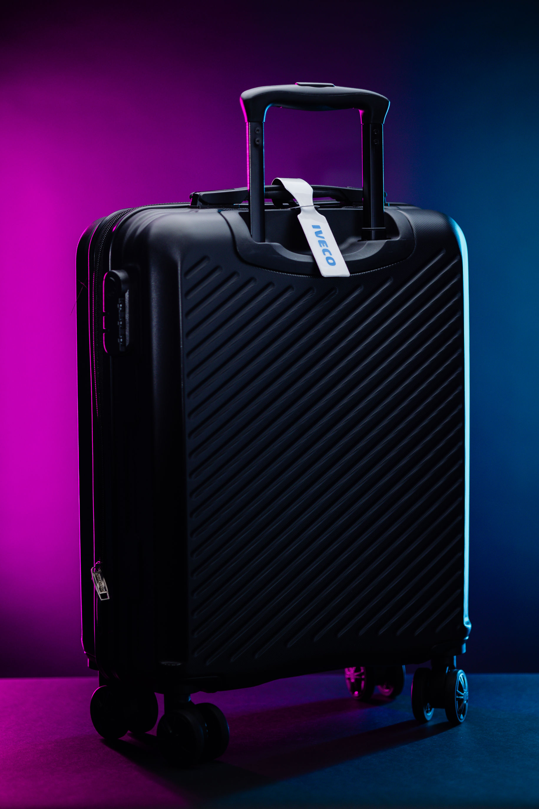 Promote your brand on reflecitve luggage tag
